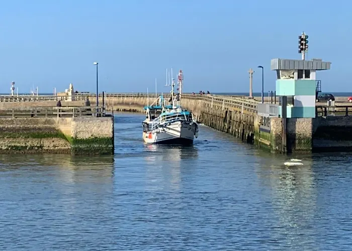 Front De * גראנדקמפ-מייס