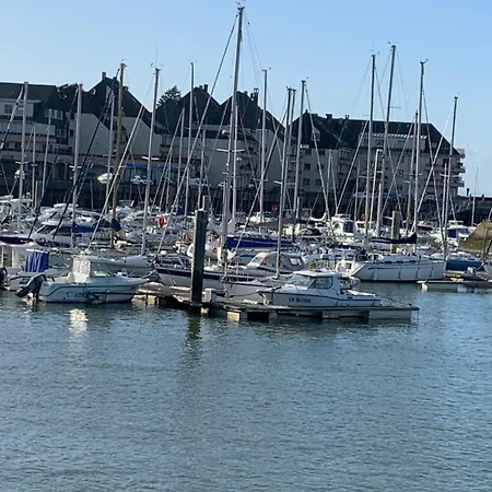 아파트 Appartement Les Pieds Dans L Eau